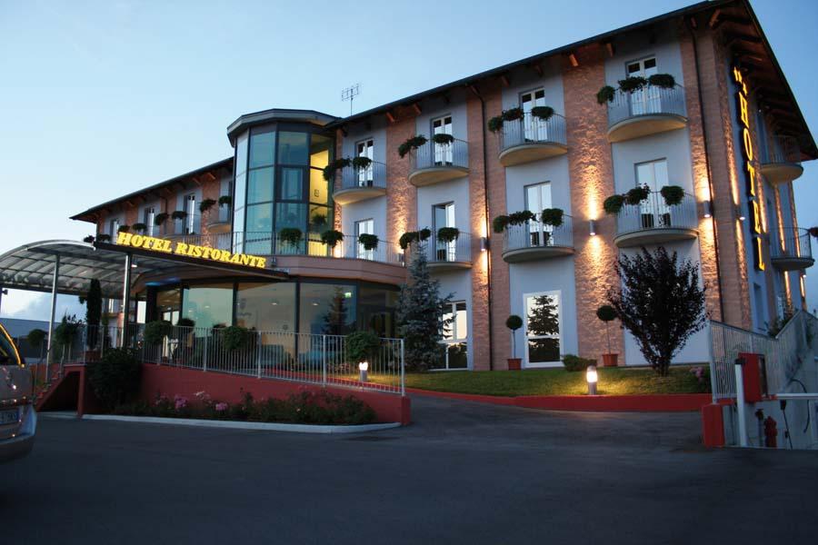 Bvh Hotel Bene Vagienna Exterior foto